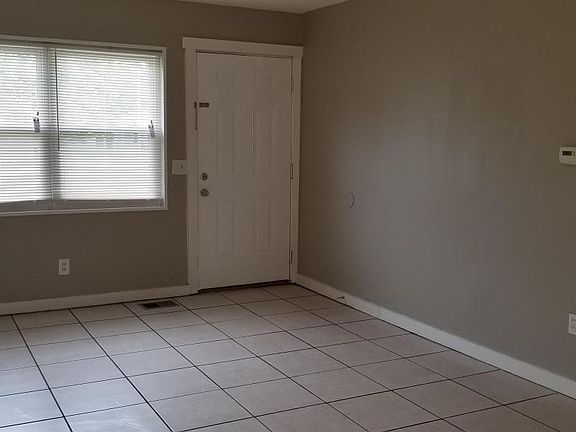 4th image of 3979 Brumbaugh Blvd #3979