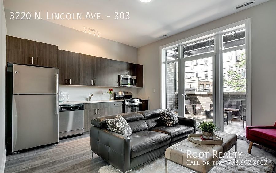 1st image of 3220 N Lincoln Ave Unit 303