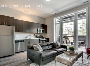 3220 N Lincoln Ave UNIT 303, Chicago, IL 60657