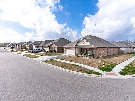 2nd image of 7569 Cherrybark Oak Dr
