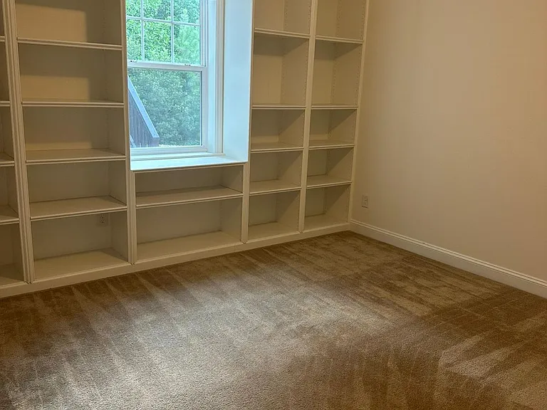 404 Shorehouse Way — Photo 33