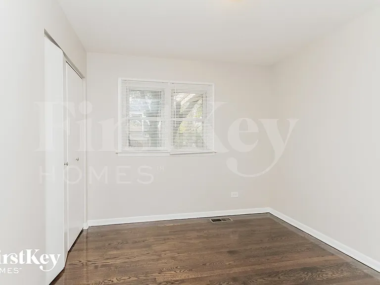 454 Springfield St — Photo 12