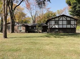 8741 Olde Farm Ln, Dayton, OH 45458