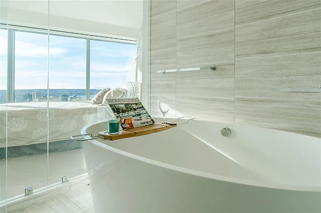 2 bed, 1170 sqft, $6,600 — Photo 2