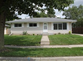 5712 65th St, Kenosha, WI 53142
