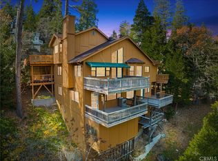 24934 Faulhorn Dr, Crestline, CA 92325