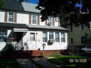 24905 88th Rd, Bellerose, NY 11426
