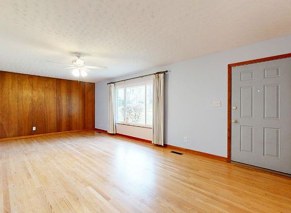 4th image of 1809 Sugarmaple Ln