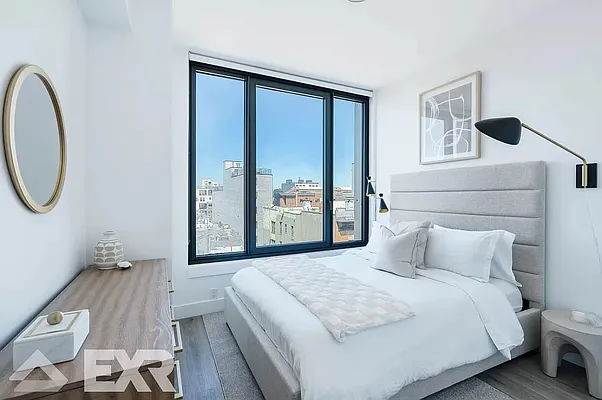 Rented by EXR | media 10