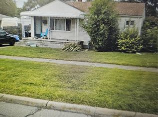 25383 Lawn St, Roseville, MI