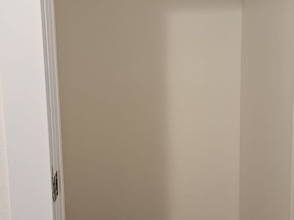 5th image of 2565 23rd St APT 3B