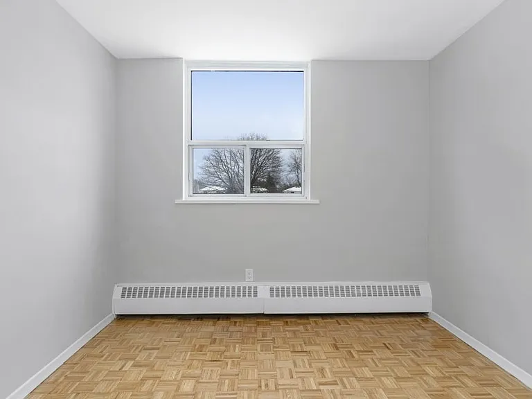 3875 Sheppard Ave E — Photo 19