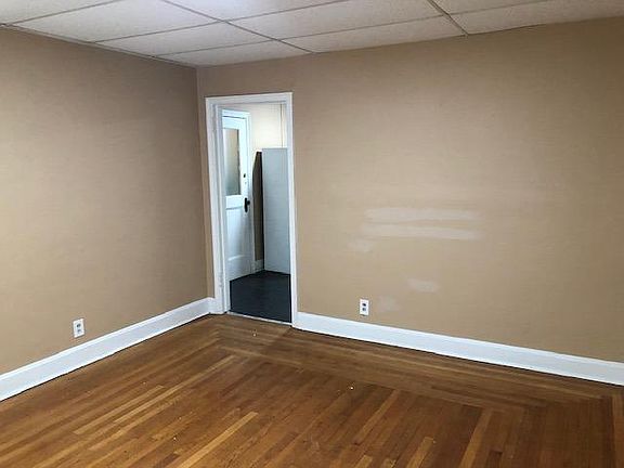 4th image of 5818 Hamilton Ave APT 9