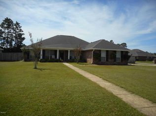 3400 Hermitage Ct, Ocean Springs, MS 39564