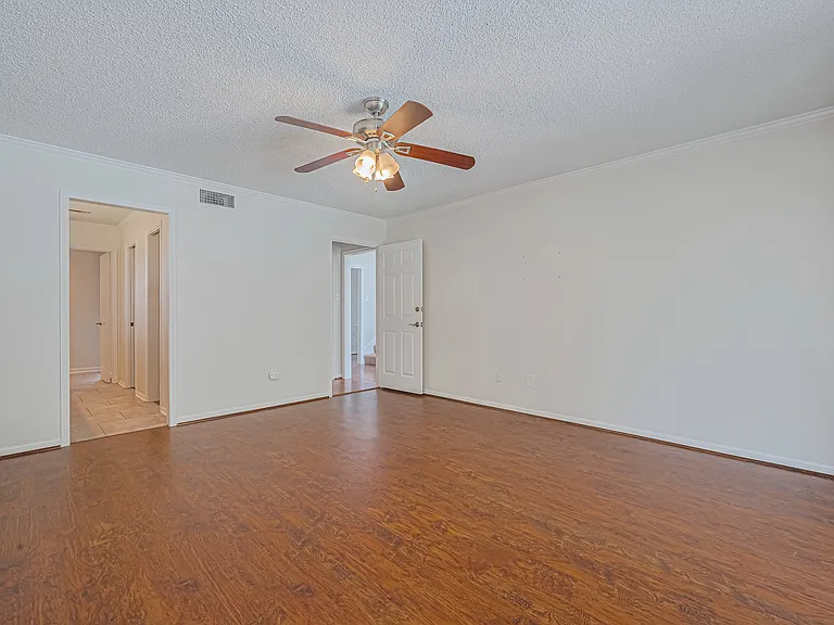 Paradise Valley Dr — Photo 7