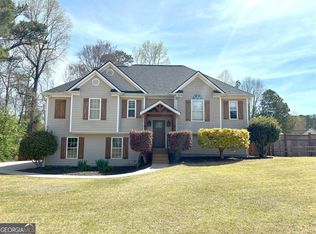 125 McIntosh Estates Dr, Sharpsburg, GA 30277