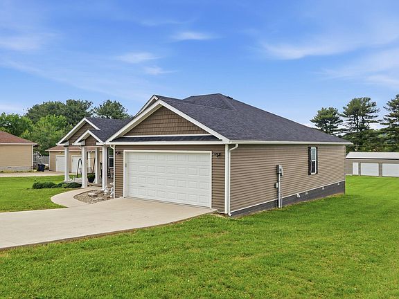 4th image of 164 Club View Dr