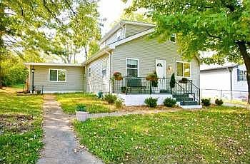 3rd image of 640 De Merville Ave
