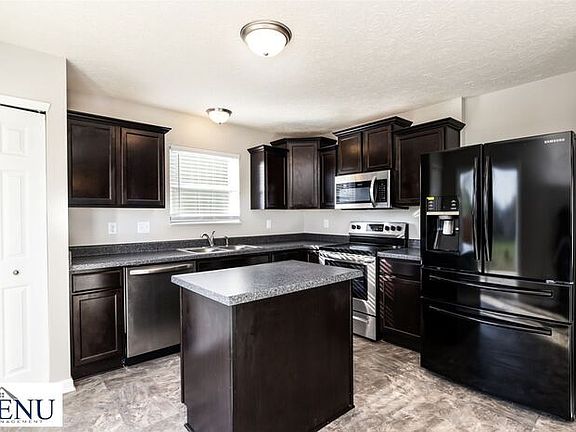3rd image of 1869 Osman Dr