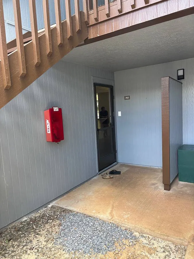2 bed, 1.5 bath, 940 sqft, $2,800 — Photo 2