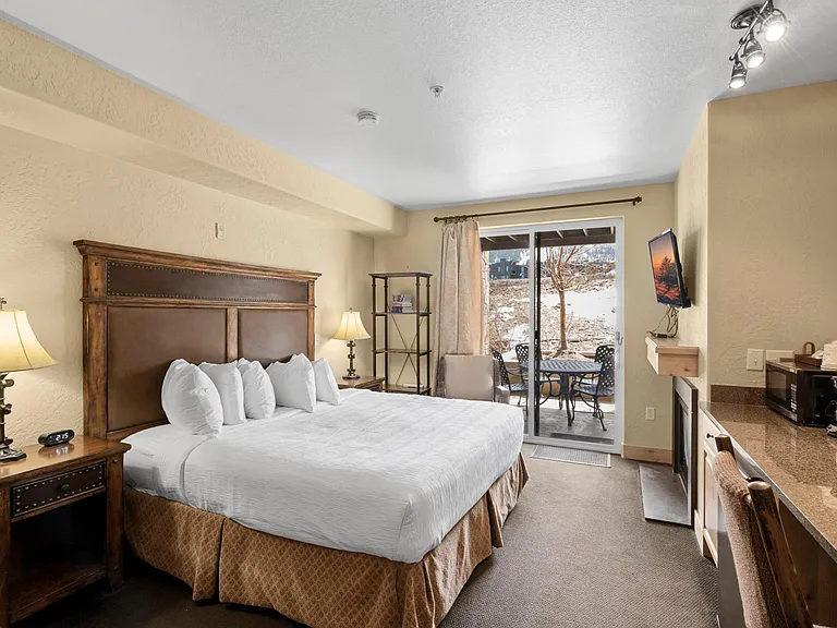 Primary Bedroom with 1 King Bed