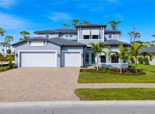 2031 Don Benito Way, Naples, FL 34120