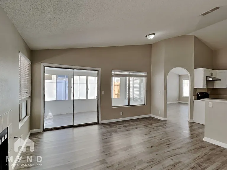 5681 Odessa Dr — Photo 8
