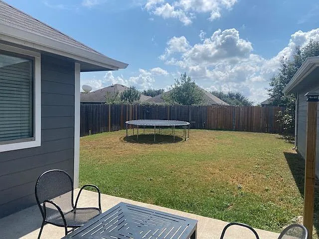 4405 Belfield Ln — Photo 9