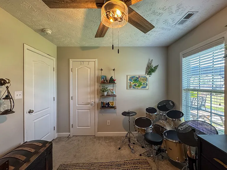 192 Ivystone Dr — Photo 18