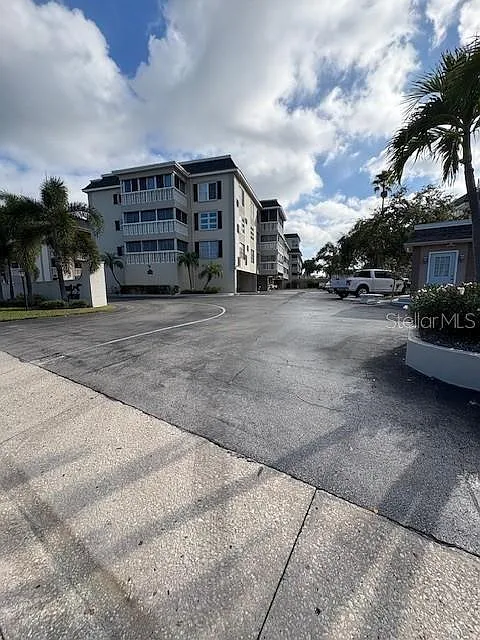 55+ 2 bed 2 bath Belleair Bluffs Condo — Photo 3