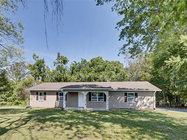 4124 Skyview Ct, Trinity, NC 27370