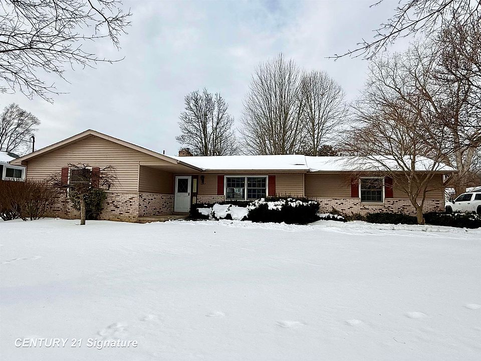 1st image of 1697 Thunderbird Dr