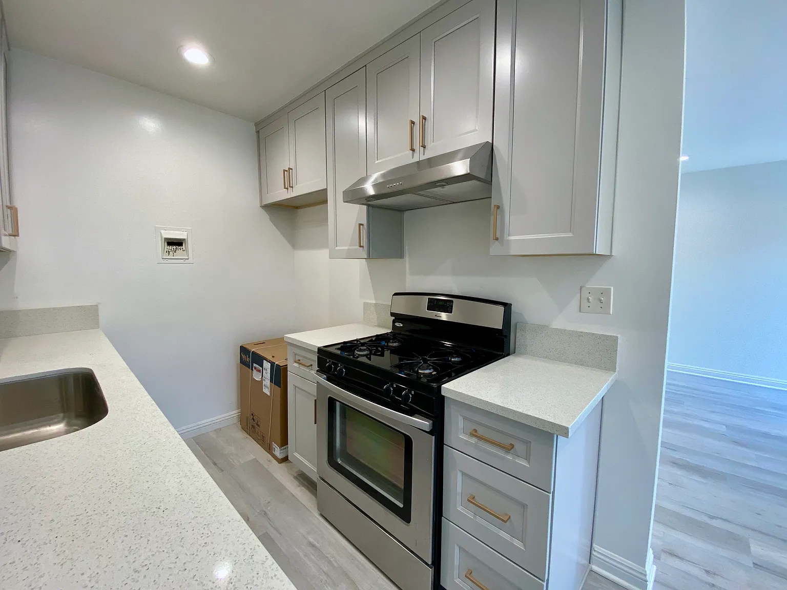 Riverdale Dr — Photo 2