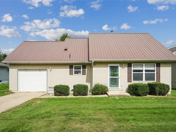 506 W 2nd St, Mechanicsville, IA 52306