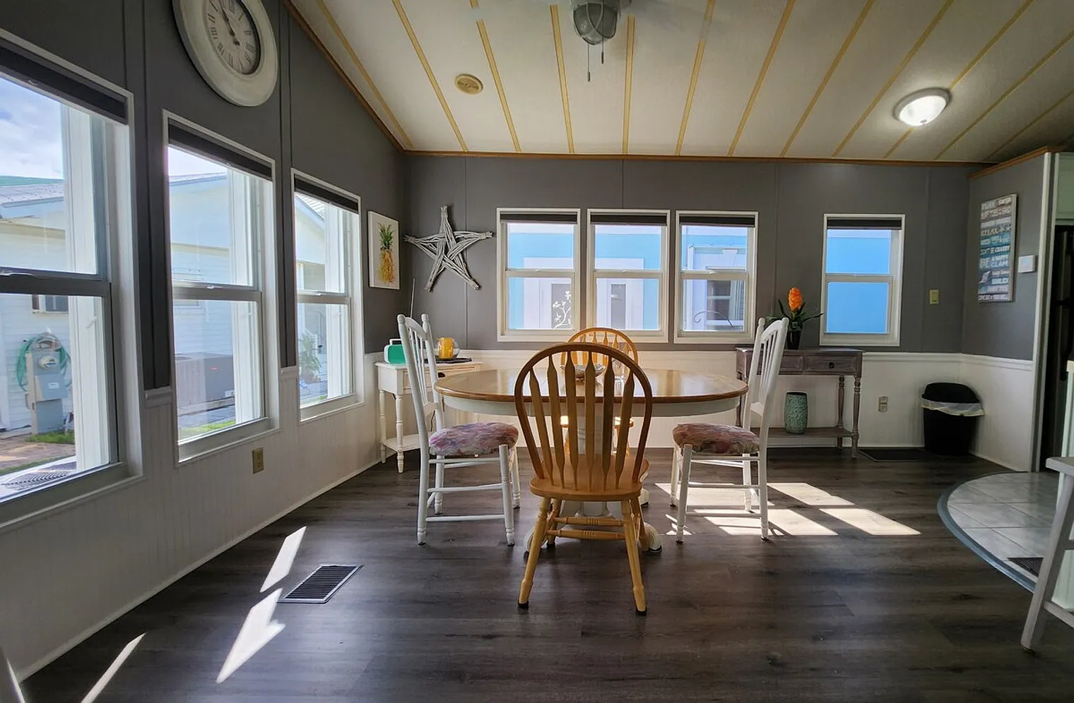 2 bed, 1.0 bath, $8,145 — Photo 3