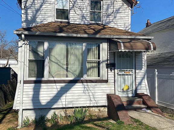 2nd image of 12023 Marsden St