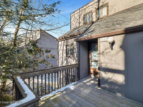 124 Cross Country Ln, Tannersville, PA 18372