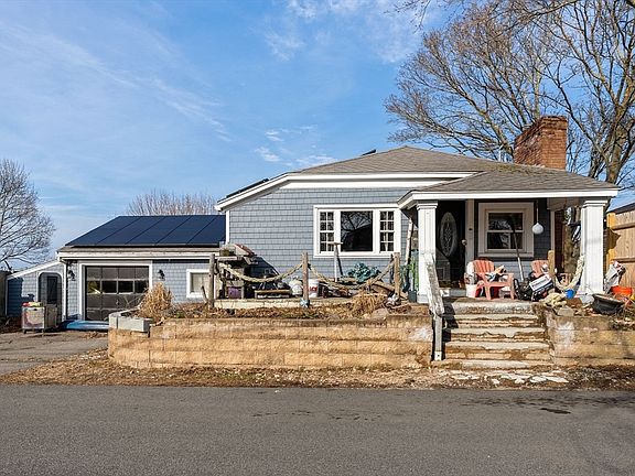 2nd image of 81 Wessagussett Rd