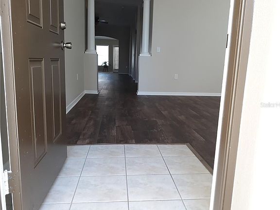 4th image of 429 Stone Briar Dr