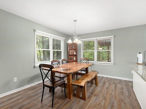 3rd image of 888 Lee Road 154