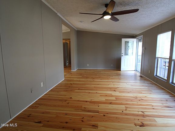 4th image of 604 E Branch Drive