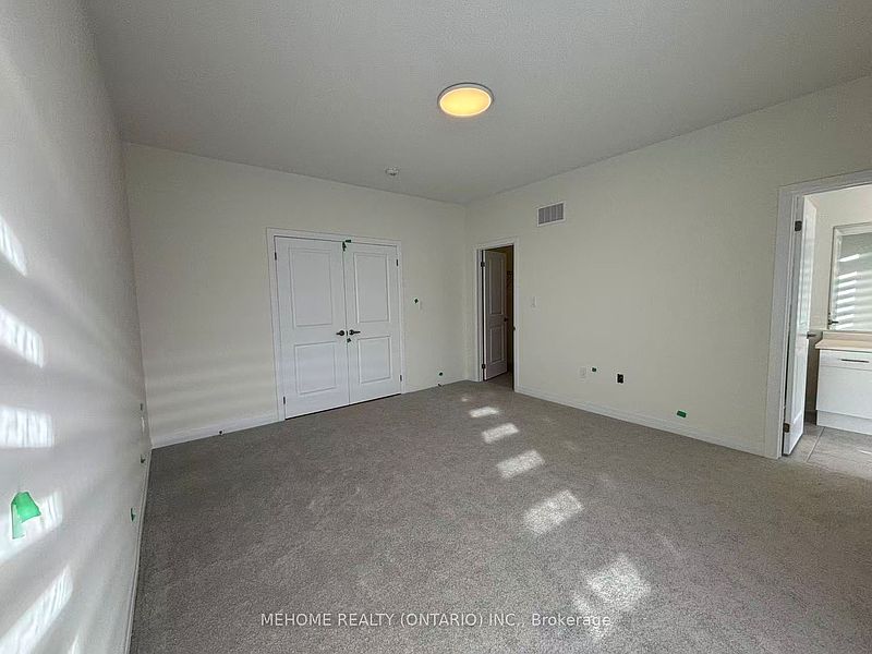 Richmond Hill Townhouse for rent - 4 Bedrooms — photo 9