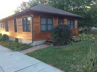 1525 29th St, Bettendorf, IA 52722