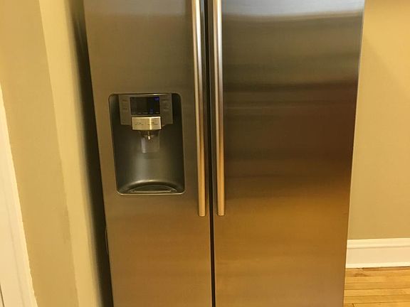 5th image of 5536 N Artesian Ave APT 2