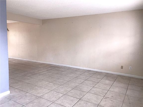 3rd image of 5149 La Mancha Ct #35