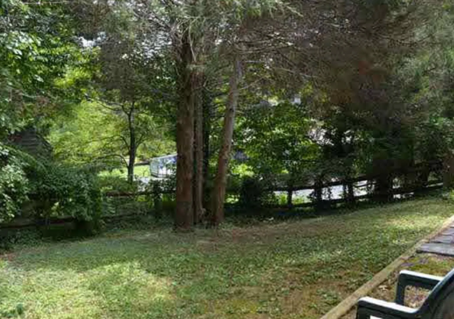 4 bed, 2.0 bath, 1600 sqft, $2,400 — Photo 4