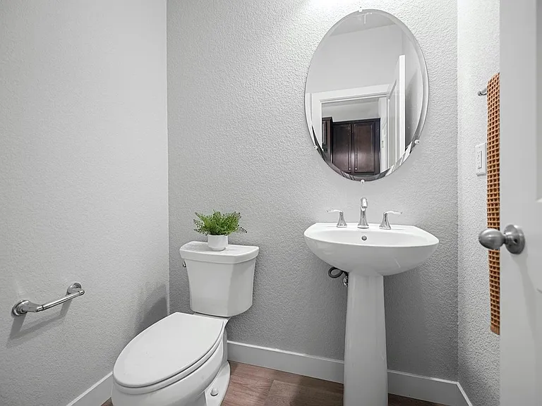 741 Candela Cir — Photo 18