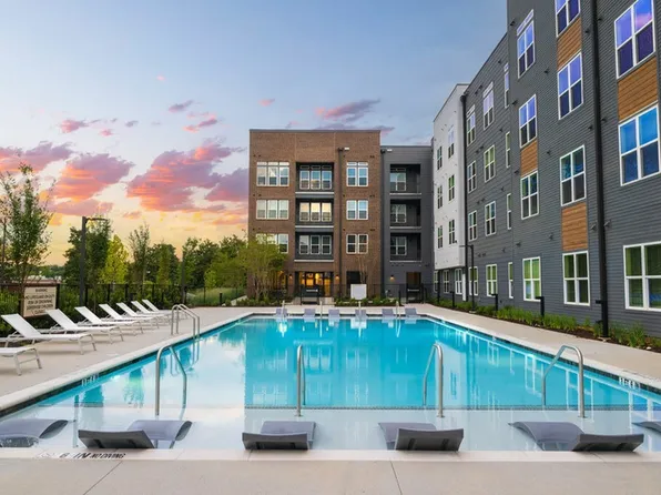 Flats at General Time