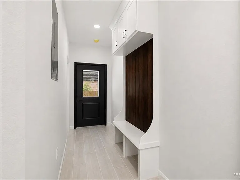 352 Elias Lopez St — Photo 15
