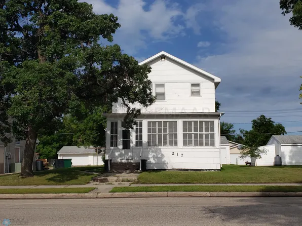 217 5th St S, Breckenridge, MN 56520